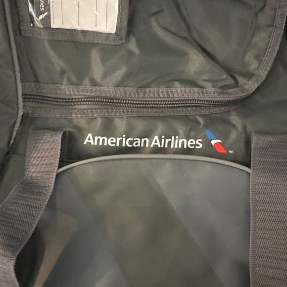 NIB!! Travel Pet Carrier, Airline Approved & Guaranteed On Board - Gray, Medium - Picture 14 of 16